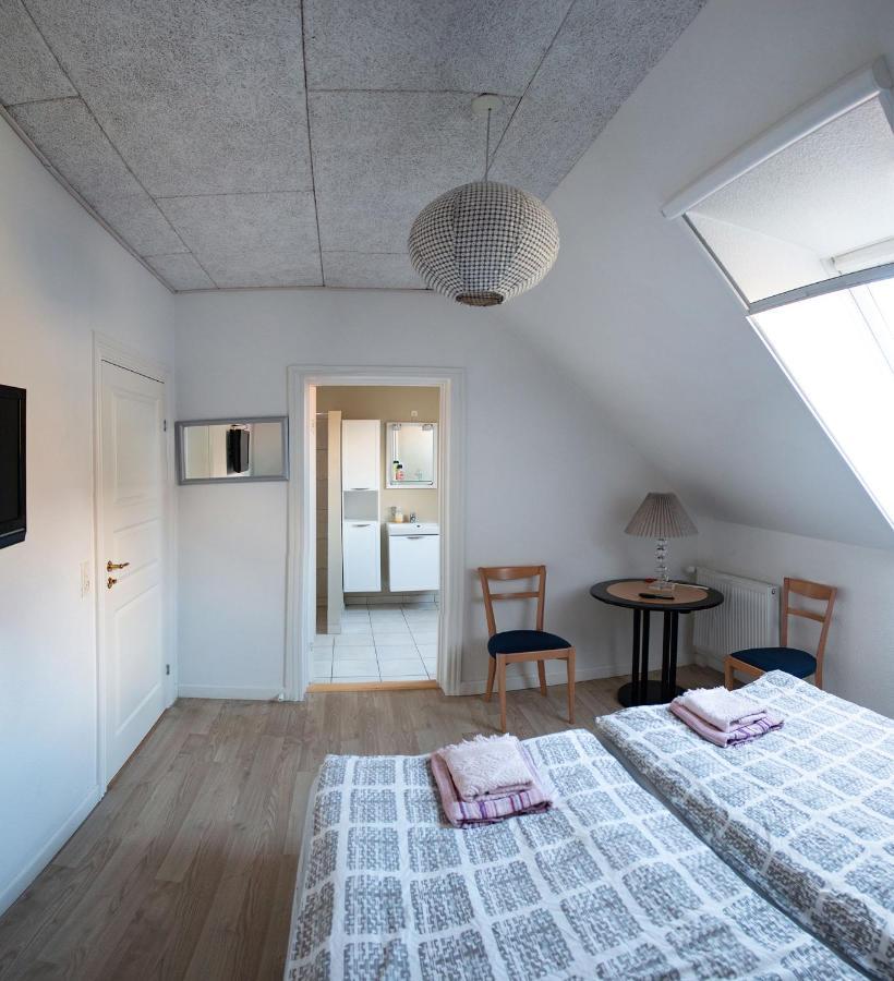 Tweepersoonskamer met Eigen Badkamer - Eerste Verdieping