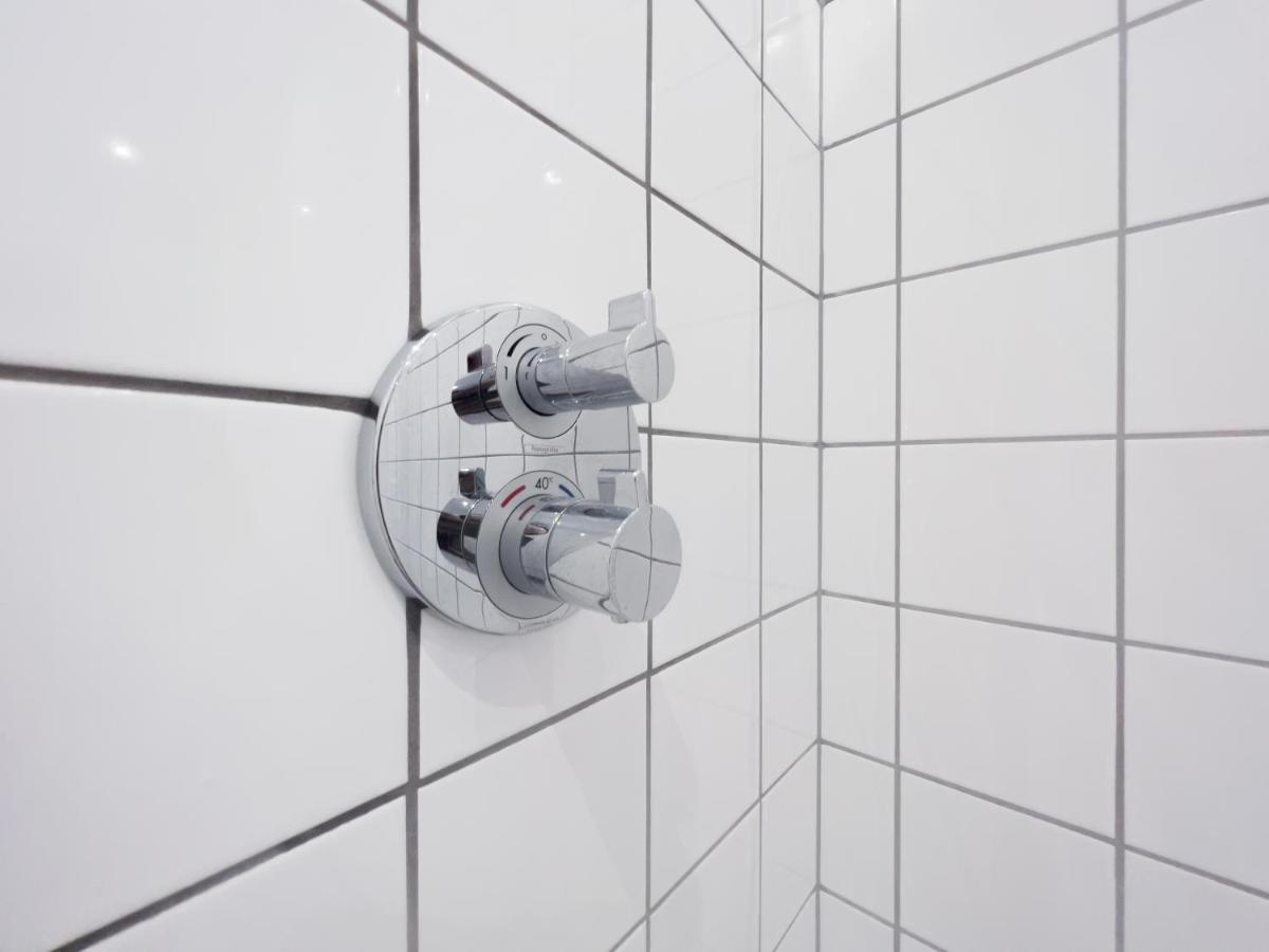 Camera Matrimoniale con Bagno in Comune