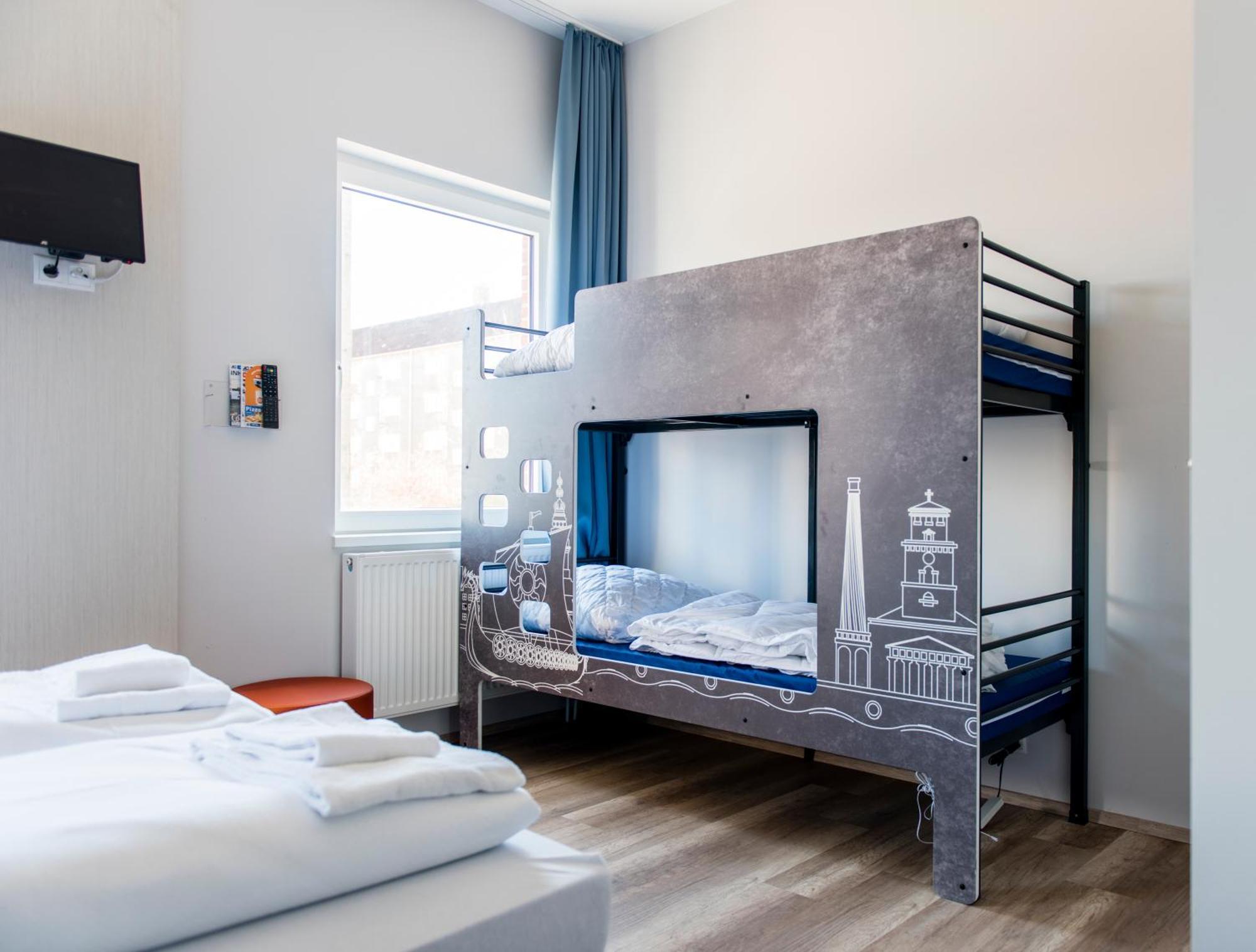 Bed 4-Bed Dormitory Room