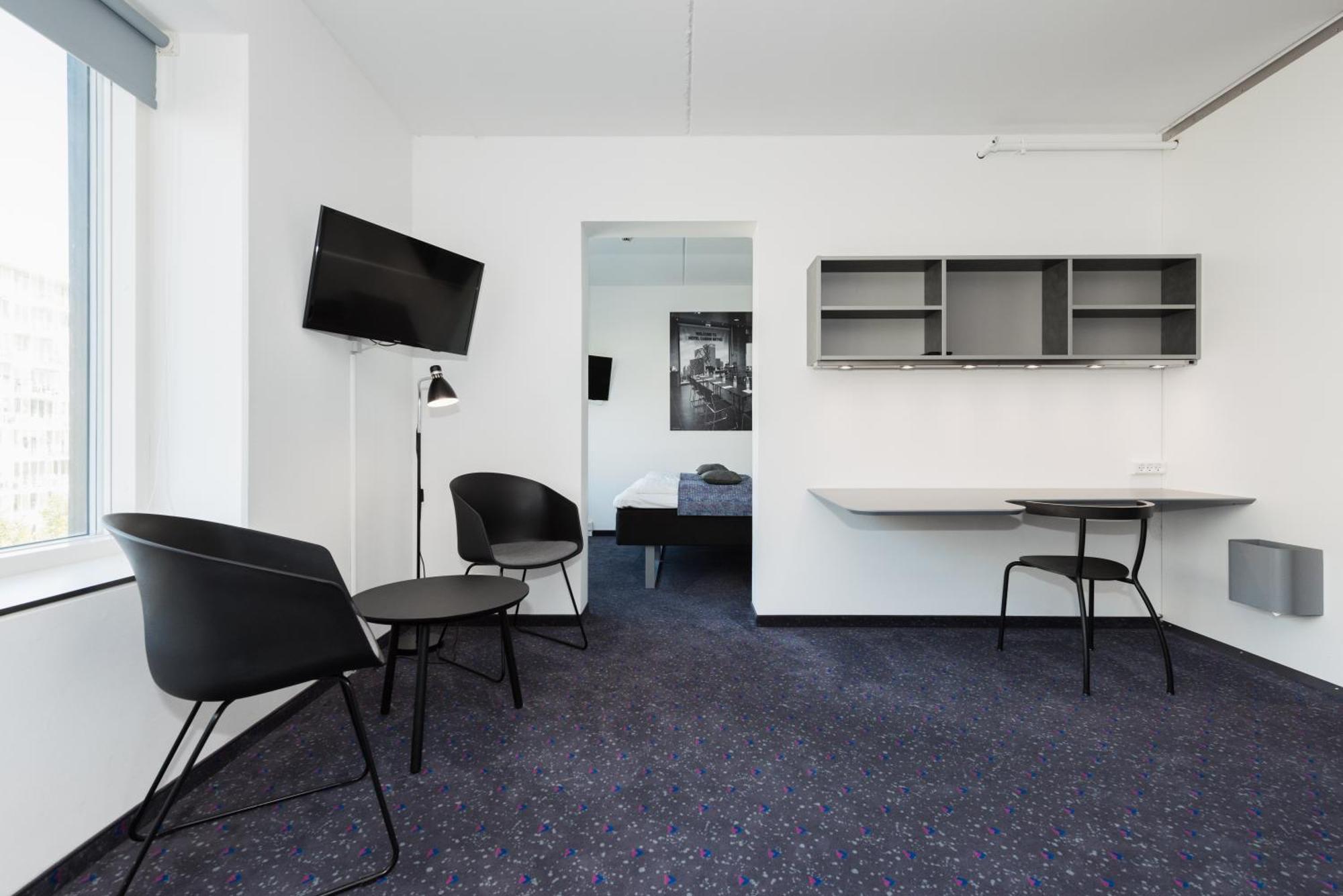 2 Room Apartment,918283099:JPEG