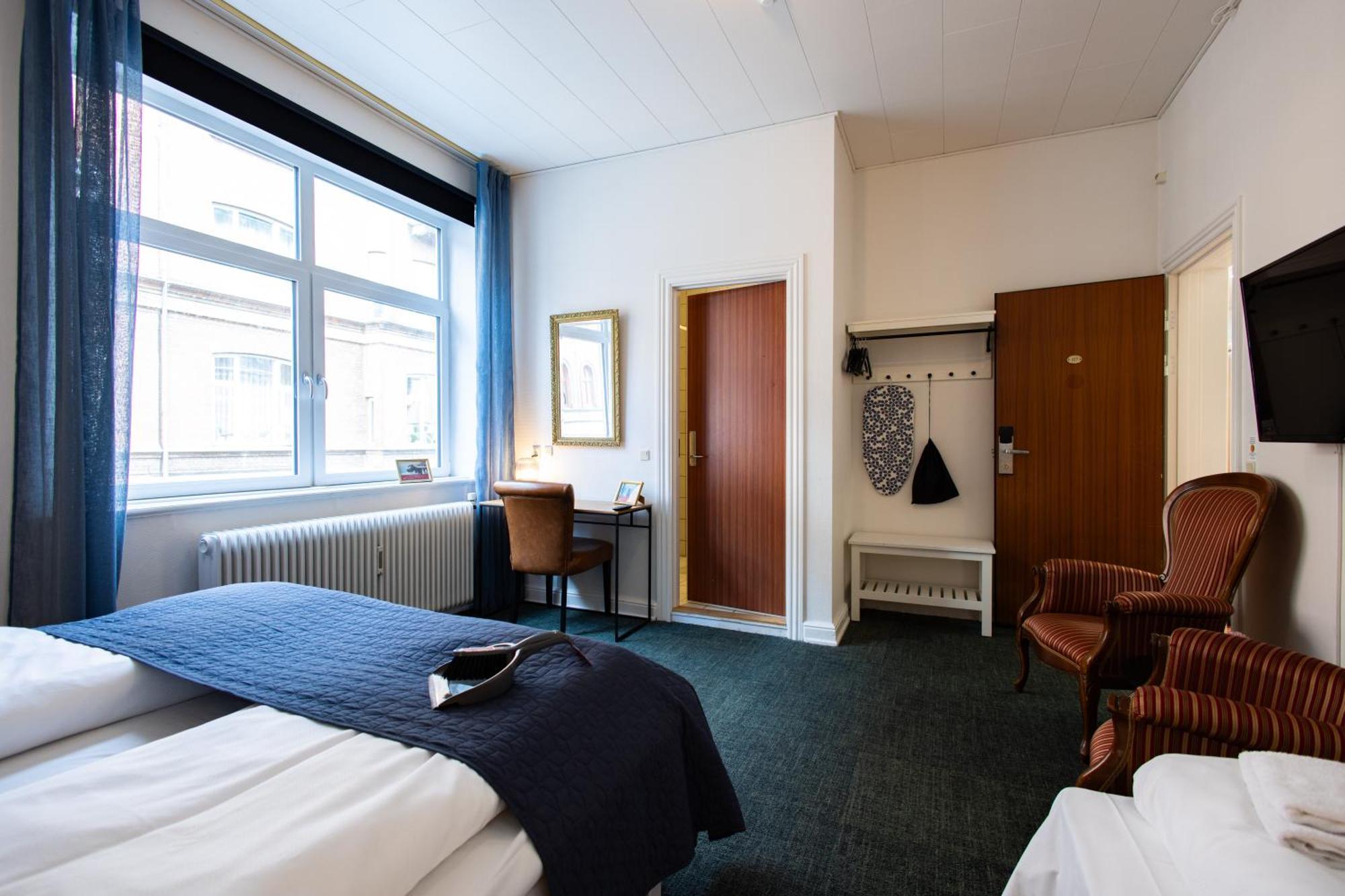 Double or Twin Room Extra Bed