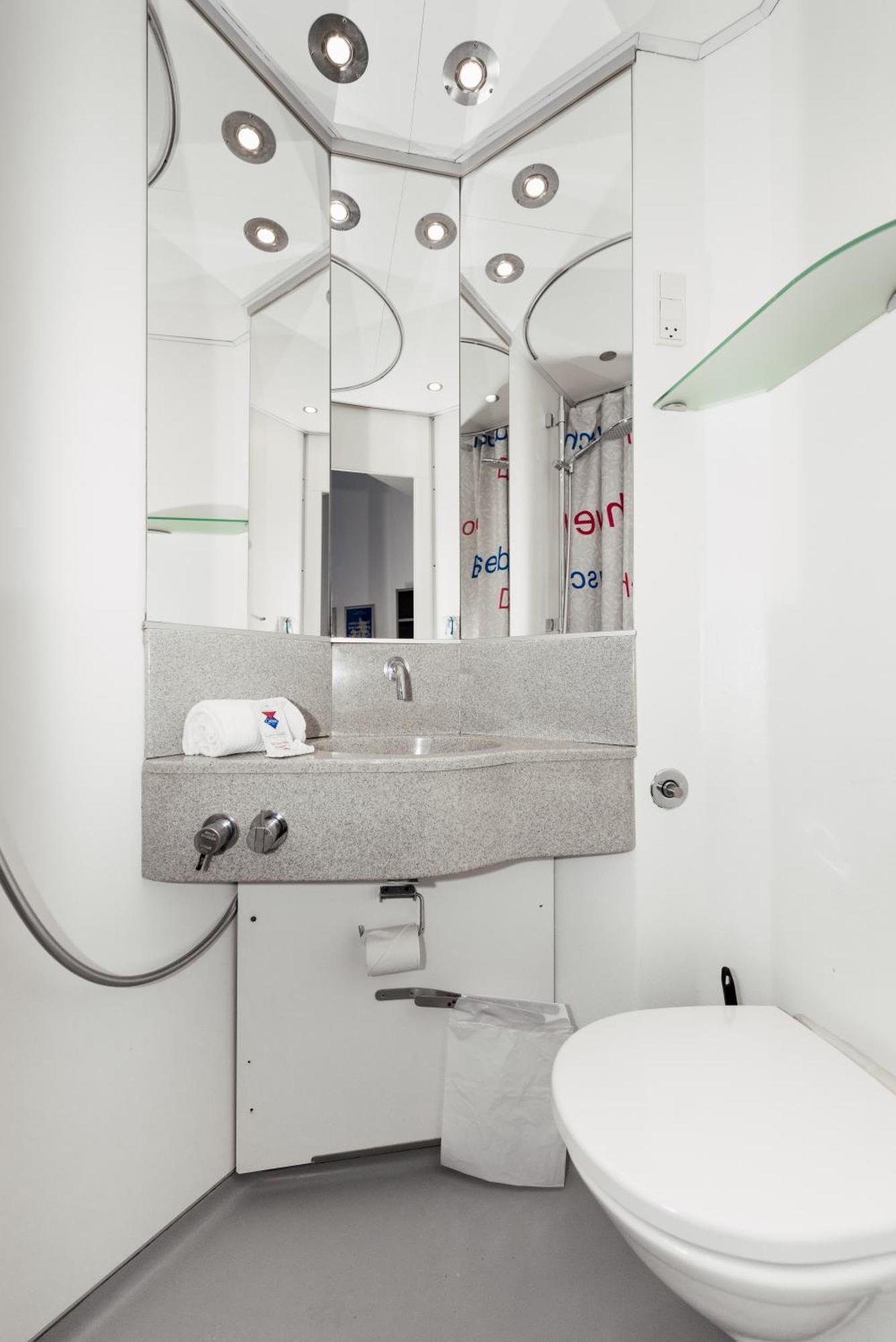 Economy Room with Bunk Beds,1624316677:JPEG