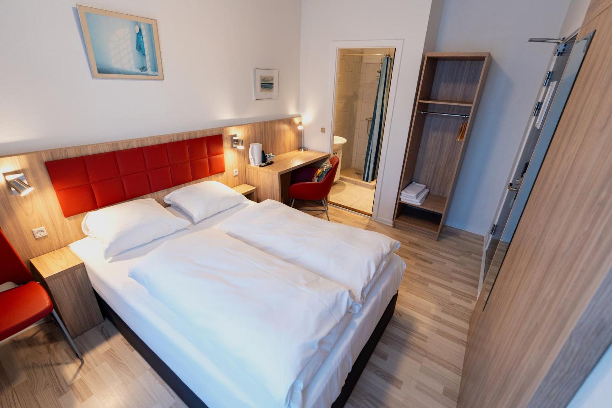 Small Double Room,1772901705:JPEG