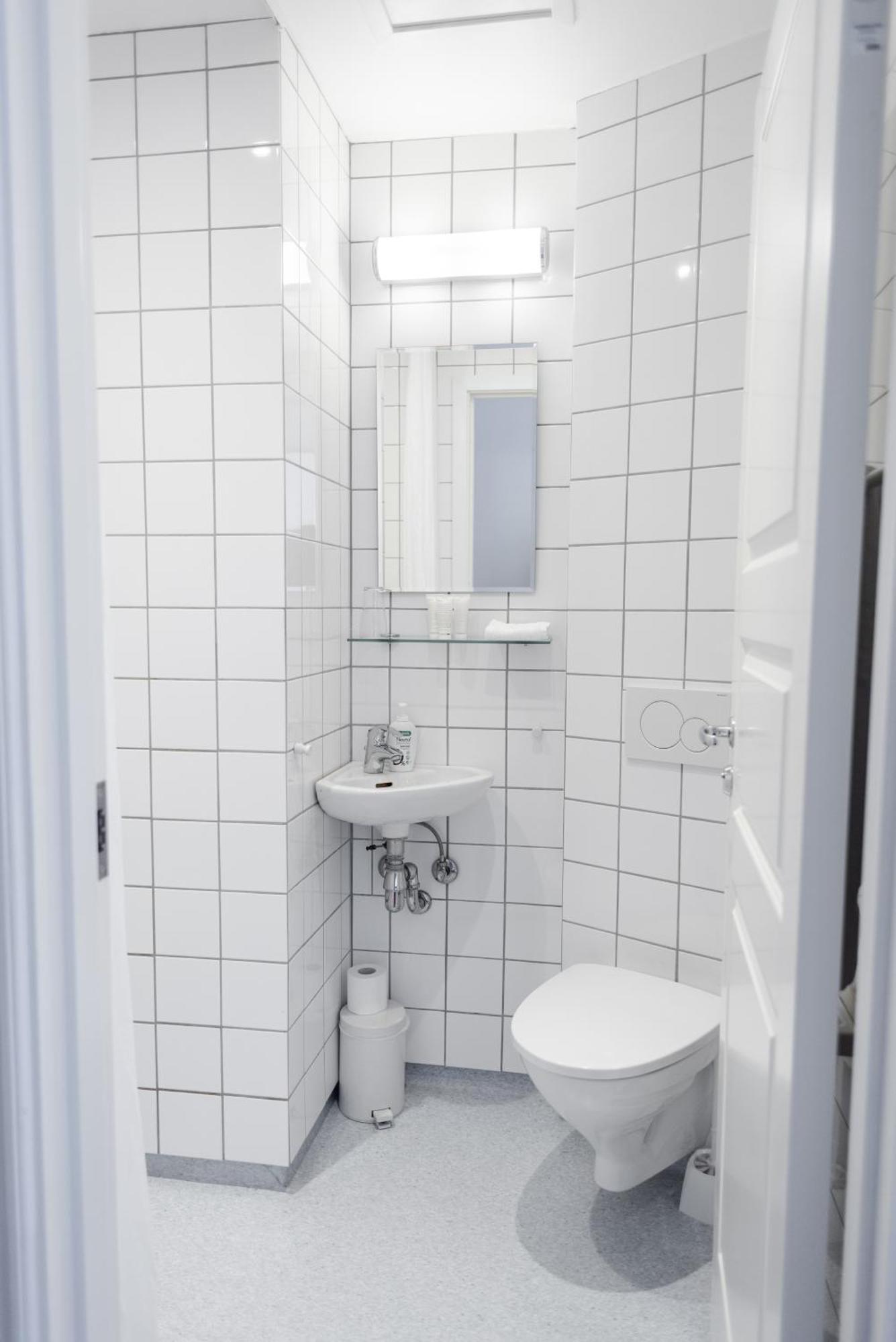 Single Room,1659477819:JPEG