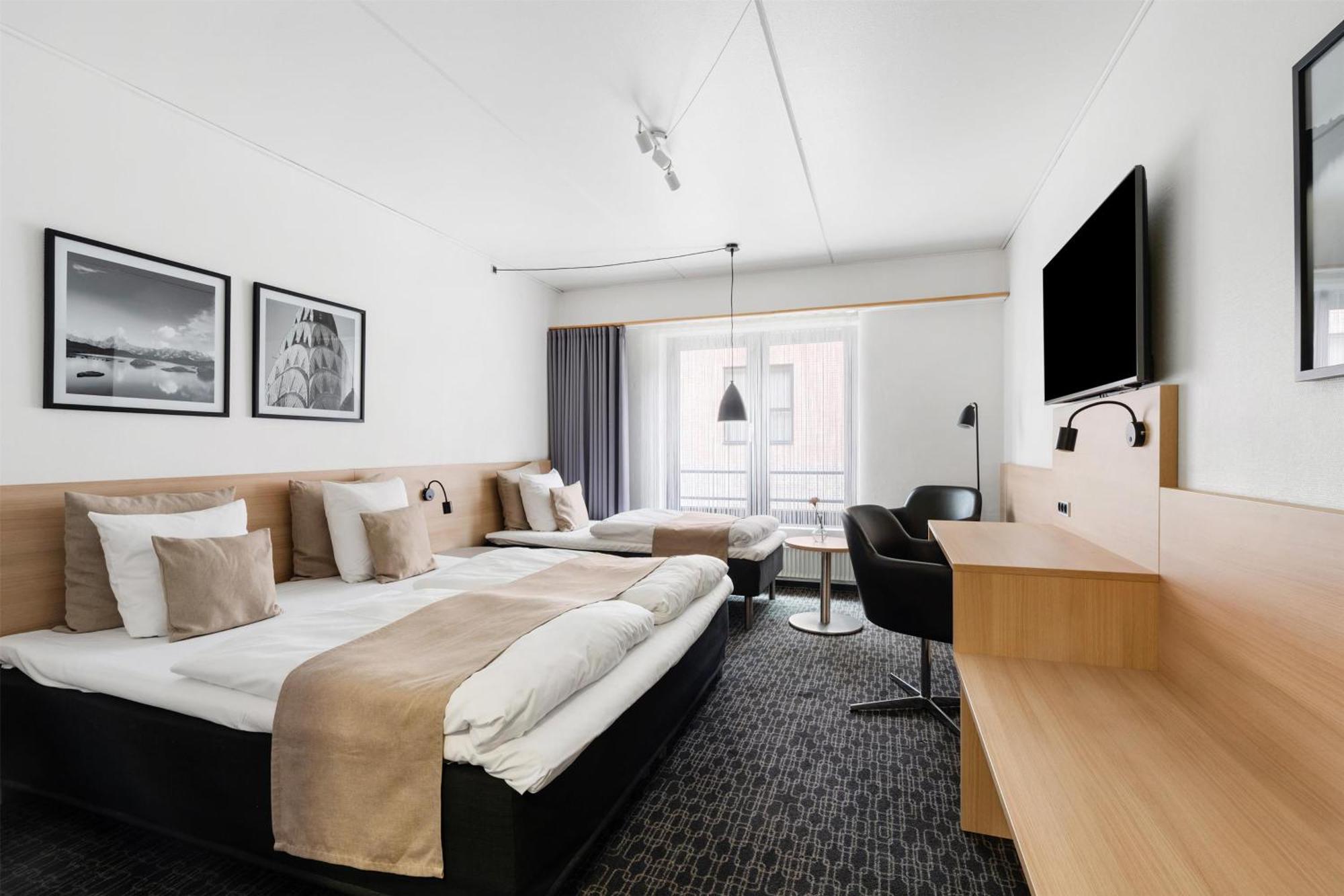 Family Queen Room