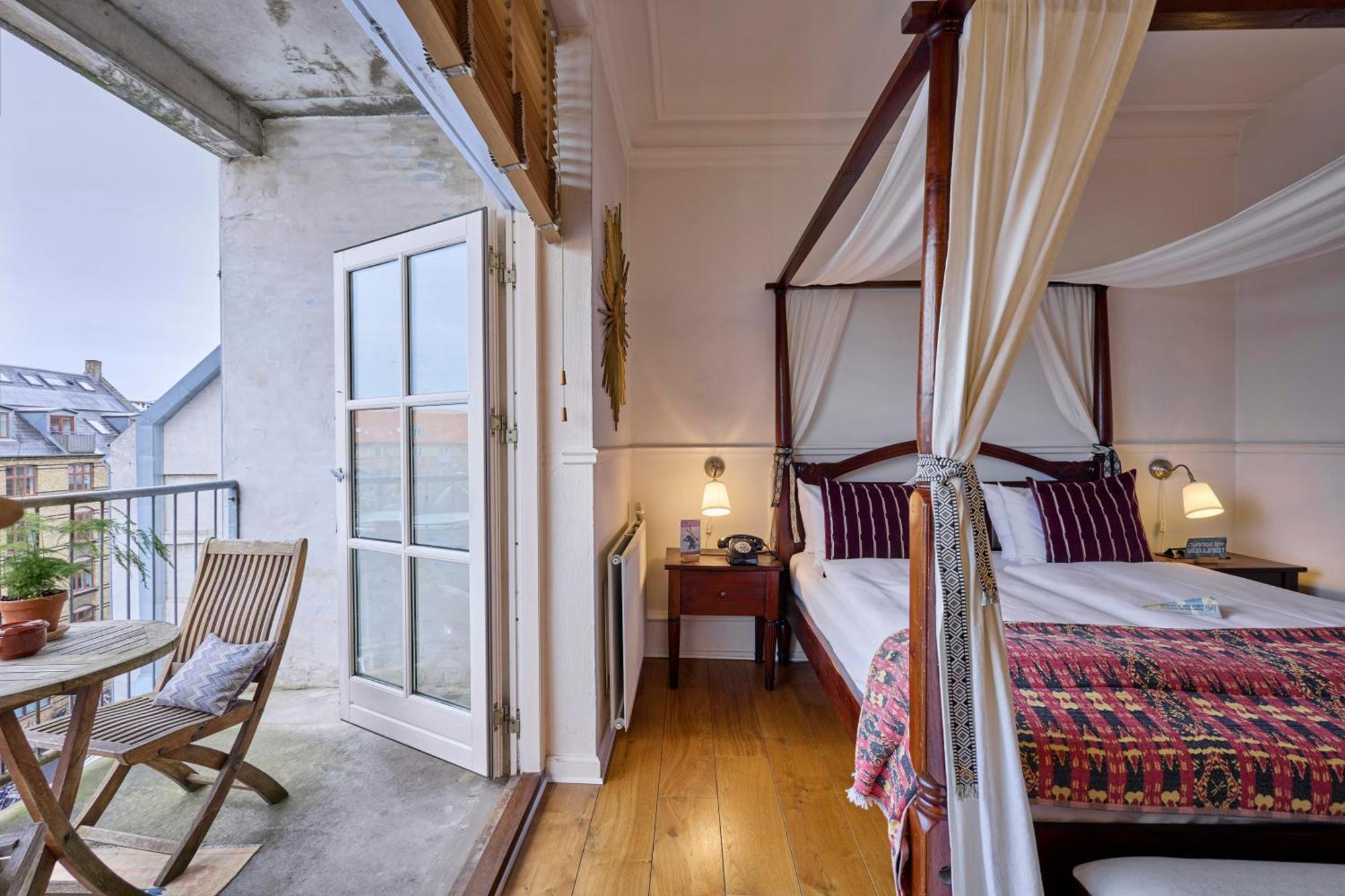 Deluxe Double Room Balcony,1769478713:JPEG