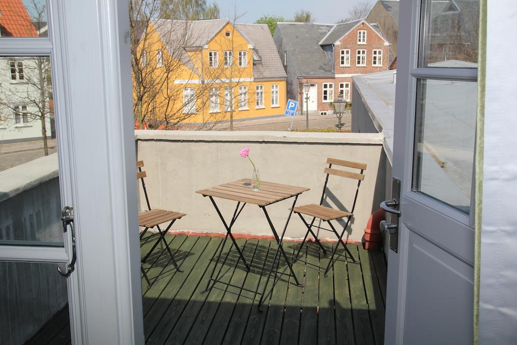 Twin Room Balcony No pets allowed,1178580115:JPEG