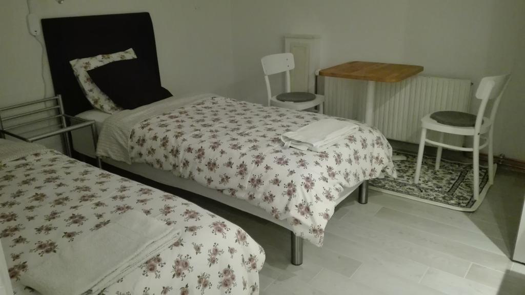 Double or Twin Room with Shared Bathroom,374944081:JPEG