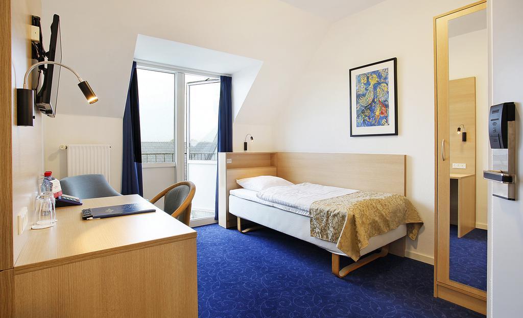 Single Room with Balcony