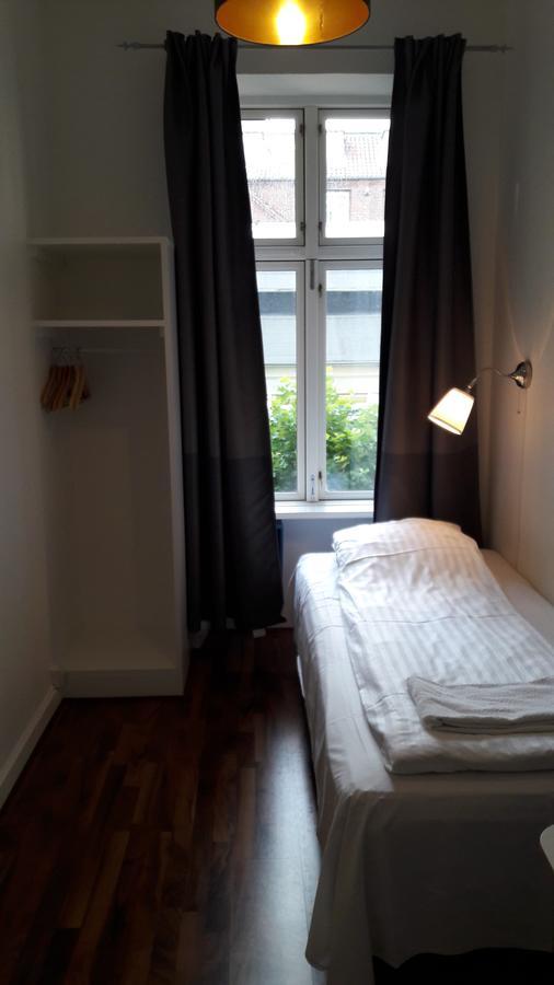 Economy Single Room with Shared Bathroom