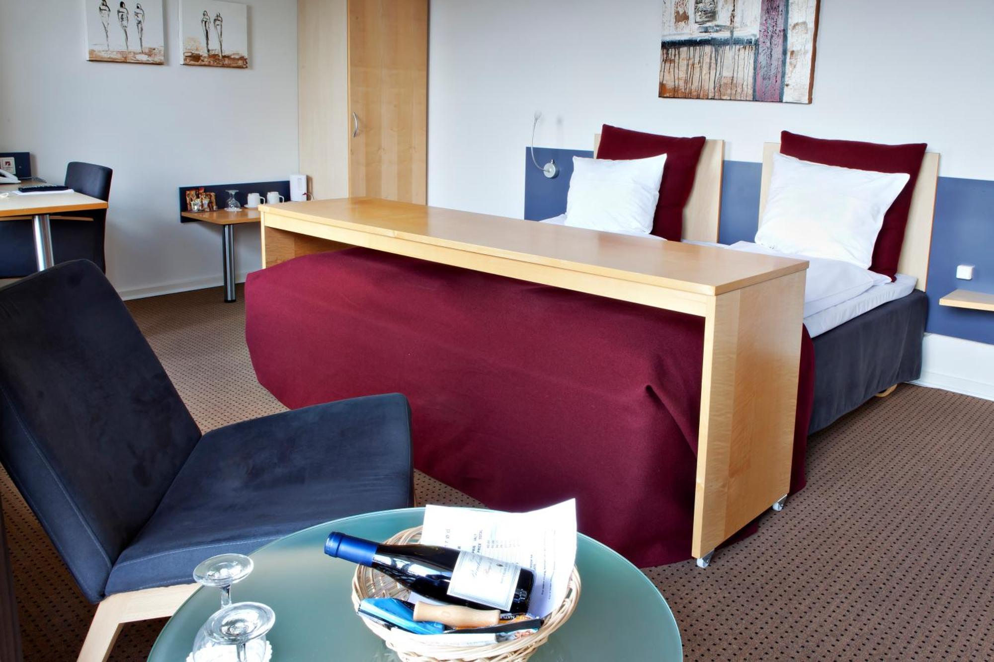 Junior Suite King Bed Whirlpool Balcony or Non-Smoking