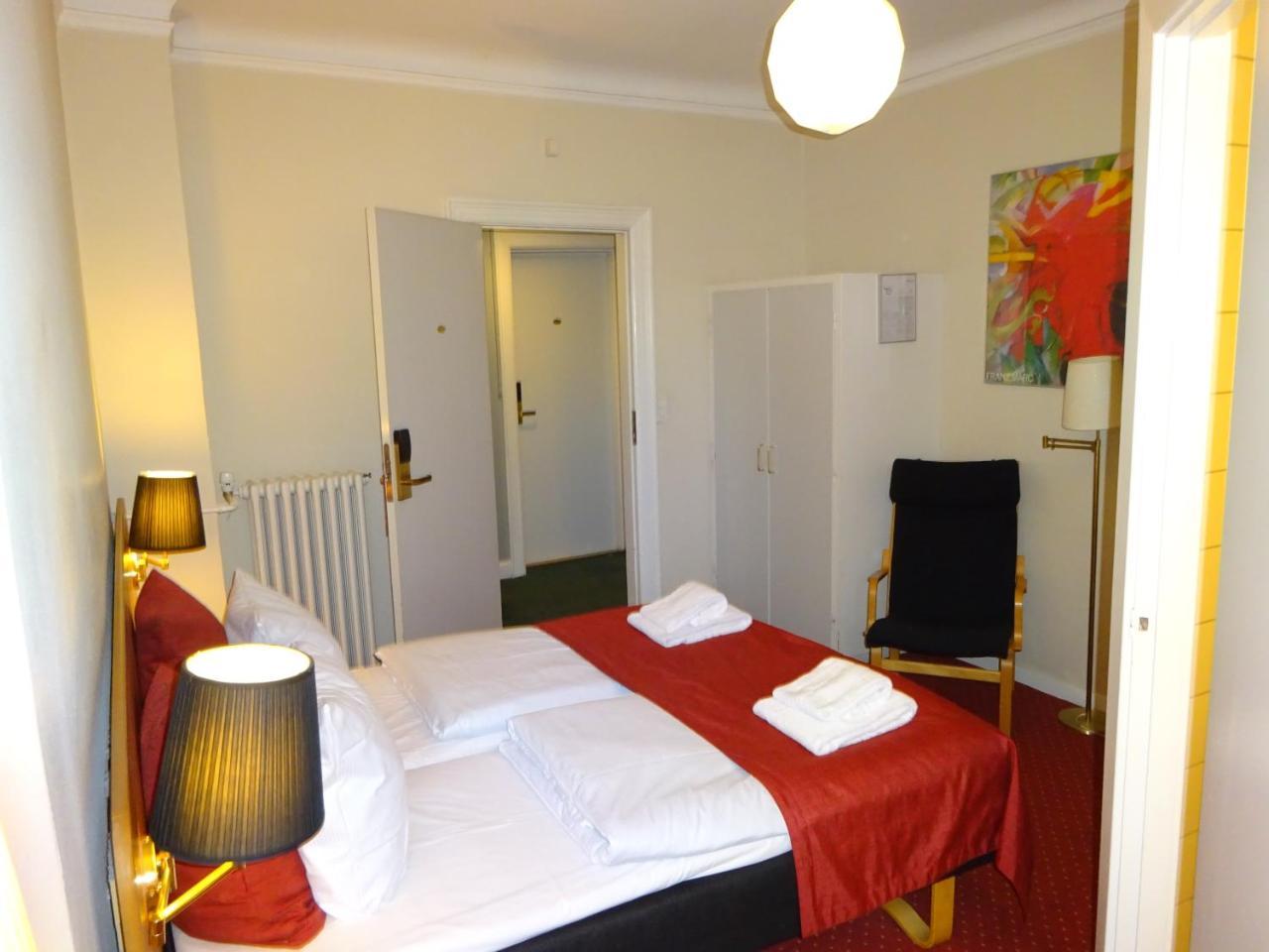 Double Room Private Bathroom