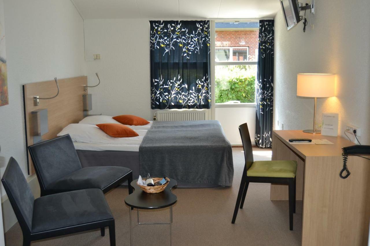 Standard Double Room Walk Shower Terrace Disability Access or Non-Smoking