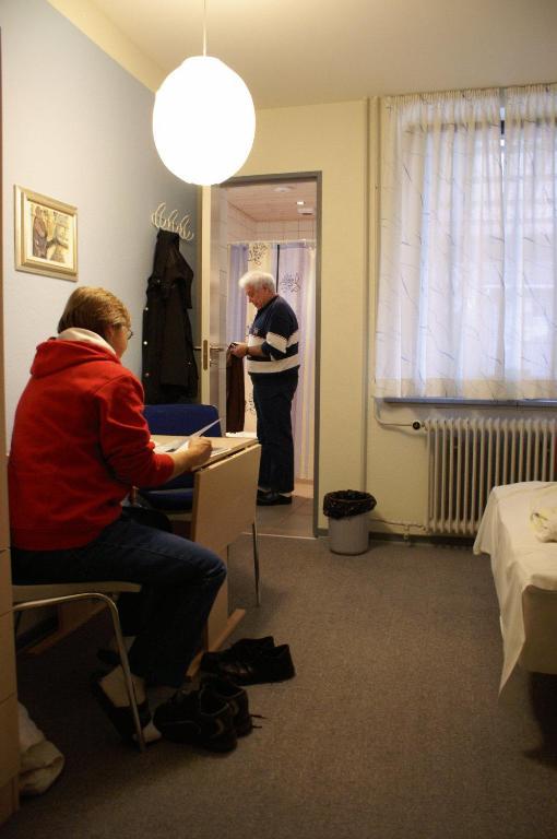 Doppel-/Zweibettzimmer mit eigenem Bad