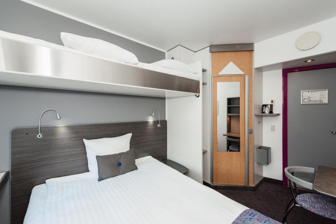 Standard Queen Room,1433967121:JPEG