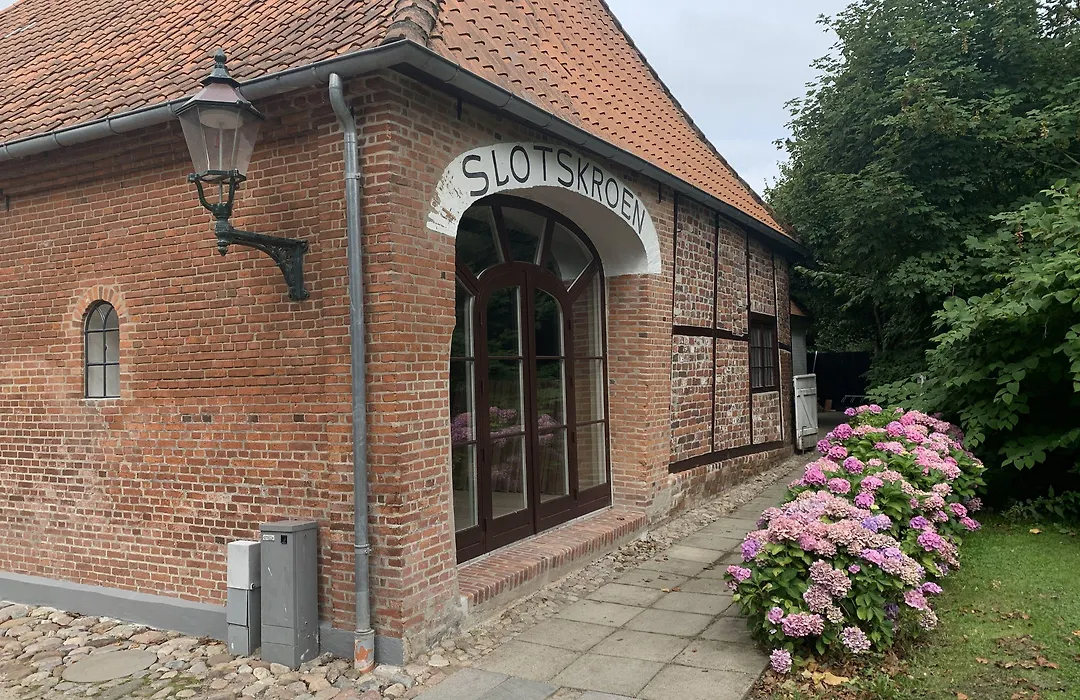 Schackenborg Slotskro-1