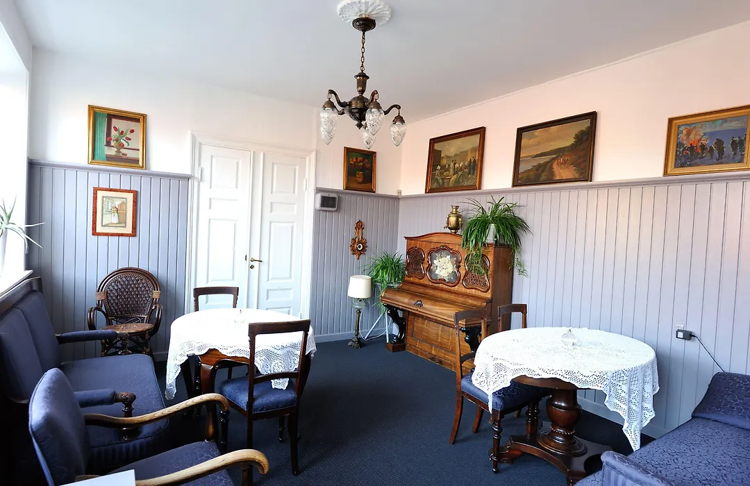 Hotel Gudhjem-1