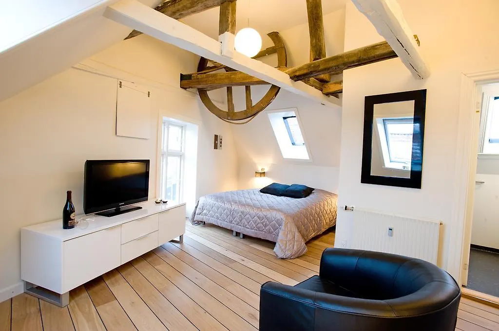 Den Gamle Kobmandsgaard Bed & Breakfast-1