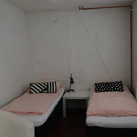 Rooms In Quiet Yellow Courtyard Apartment-3