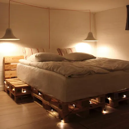 Cosy Private Room Close To Copenhagen Centre-2