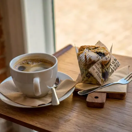 Aero Guesthouse & Cafe-2