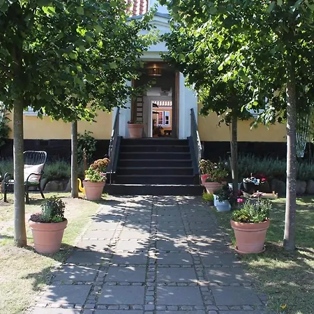 Femmasteren Hotel&Hostel-3