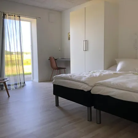 Yggdrasil Guest Lodge-3