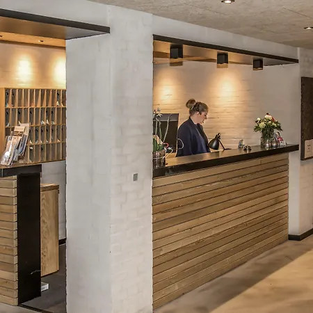 Hotel 6400-2