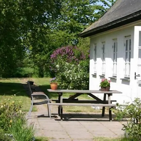 Holmehuset Bed & Breakfast-3