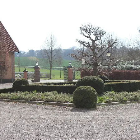 Louiselund Bed & Breakfast-3