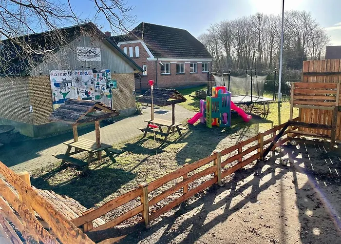 Hestkaer Family Rooms Summer Camp