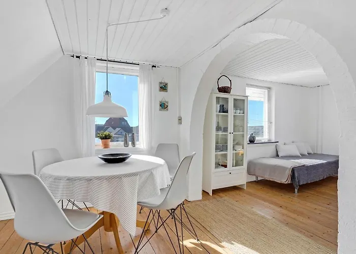 1 Bedroom Lovely Apartment In Hirtshals