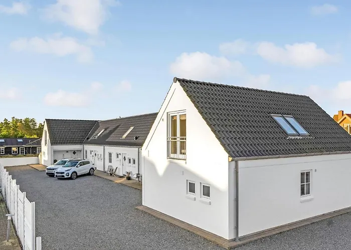 Gorgeous Apartment In Blavand With Sauna