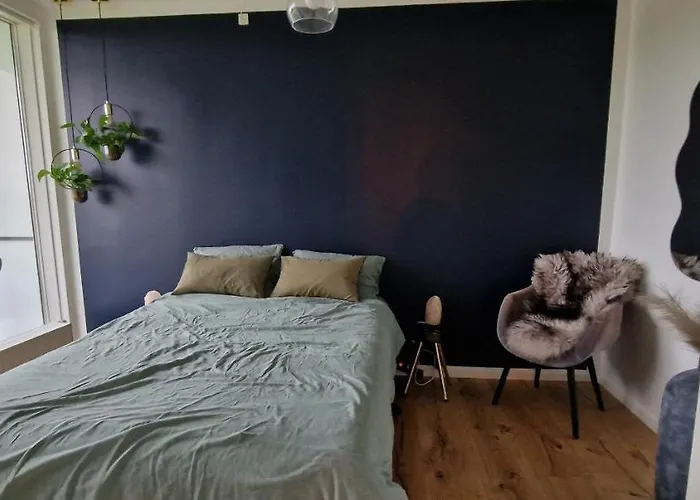 Modern, Fully Equipped Flat
