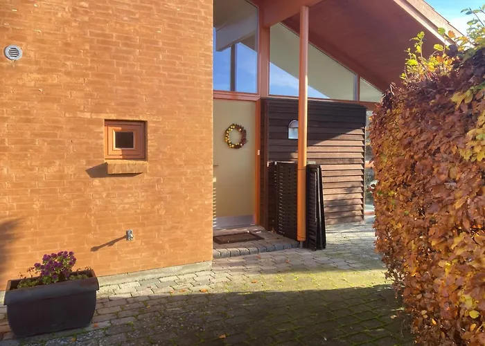 Vaerelse, Bad Og Toilet I Villa