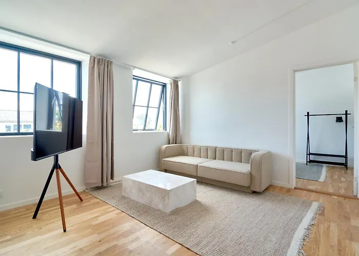 Cozy And Bright Apartments With Private Car Park