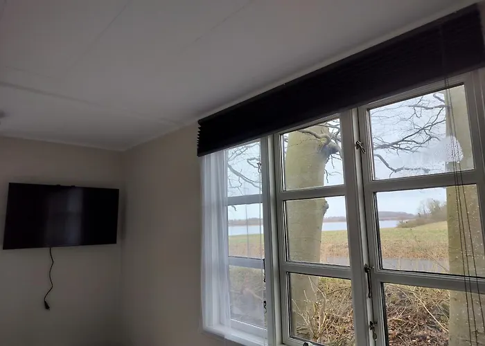 Hytte Med Udsigt Til Stege Nor