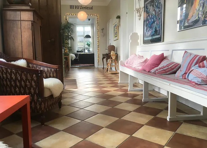 Hostel California