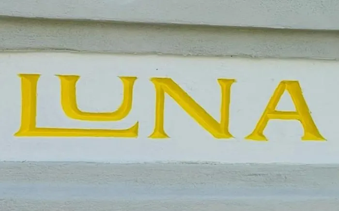 Luna