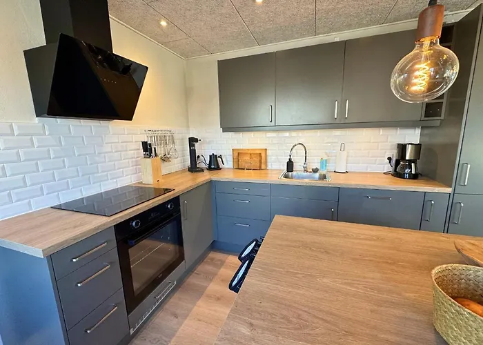 Cozy & Modern Living In Central Odense