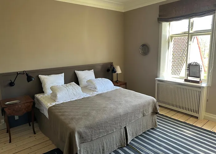 Ny Kirstineberg Gods Bed & Breakfast