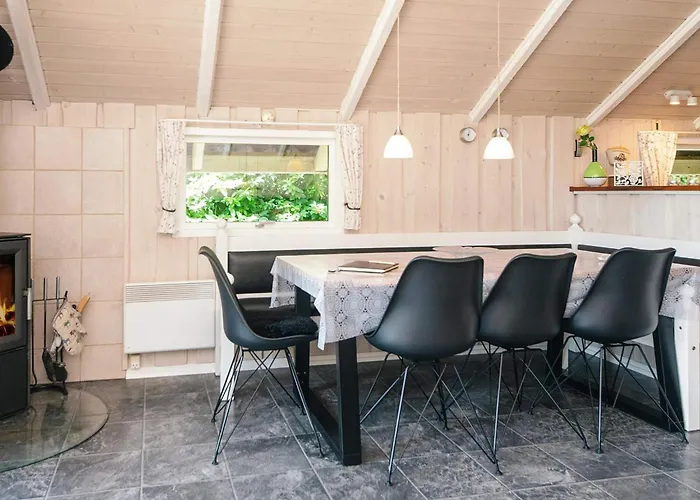 5 Star Holiday Home In Tarm