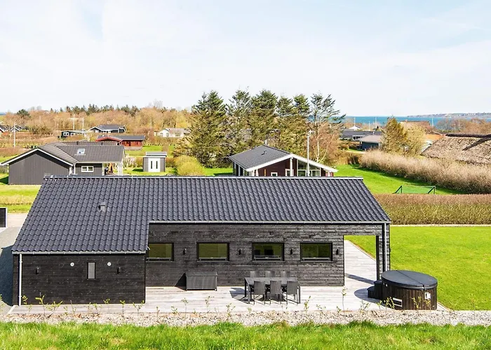 6 Person Holiday Home In Lemvig-By Traum