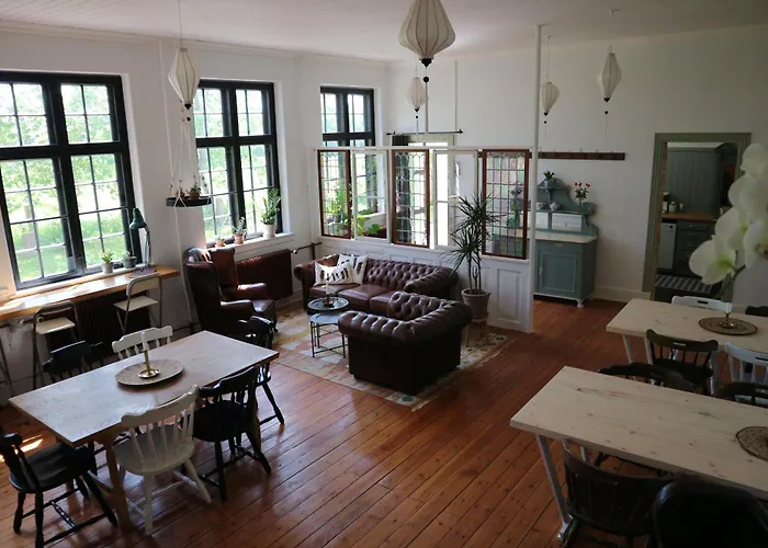Fjelde Guesthouse