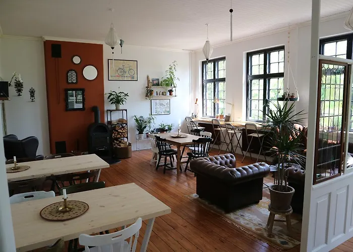 Fjelde Guesthouse